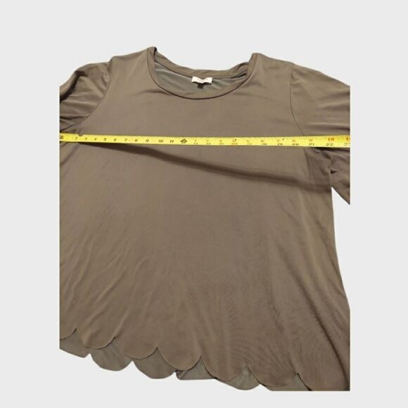 scalloped Umgee top Gray womens Size large - Picture 7 of 8